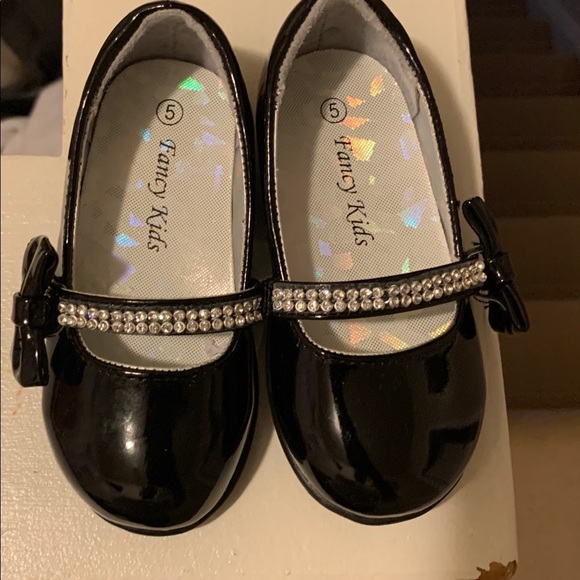 Shoes - Picture 1 of 3